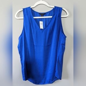 Women's Banana Republic sleeveless blouse